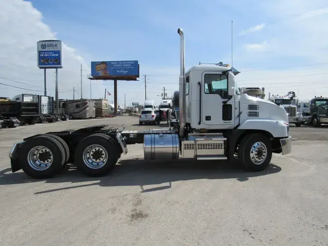 2026 MACK AN64T