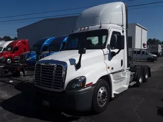 2017 Freightliner CASCADIA 125