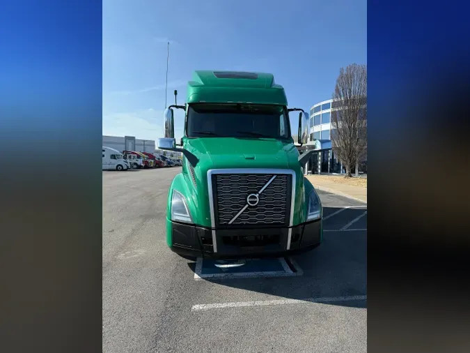 2020 VOLVO VNL64T860