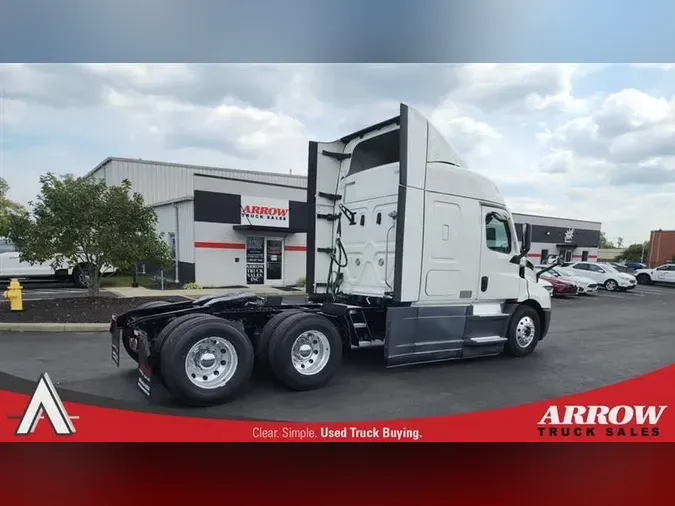 2021 FREIGHTLINER CA116