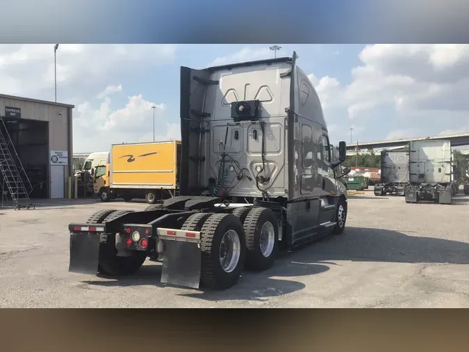 2020 Freightliner Cascadia