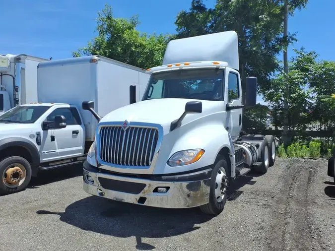 2018 NAVISTAR INTERNATIONAL LT625 DAYCAB T/A