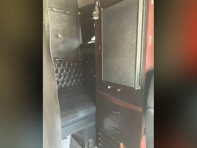 2022 Western Star 5700 XE