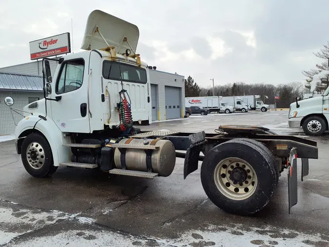 2017 FREIGHTLINER/MERCEDES M2-112