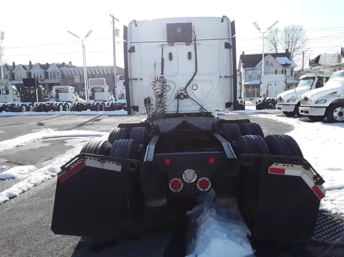 2020 FREIGHTLINER/MERCEDES CASCADIA 125ed748125fd2c93e88c1413b22e59267c