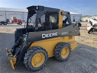 2018 DEERE 320G