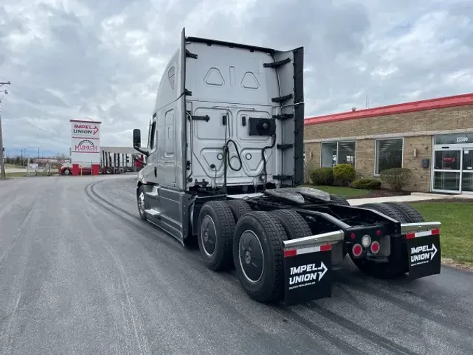 2022 Freightliner Cascadia