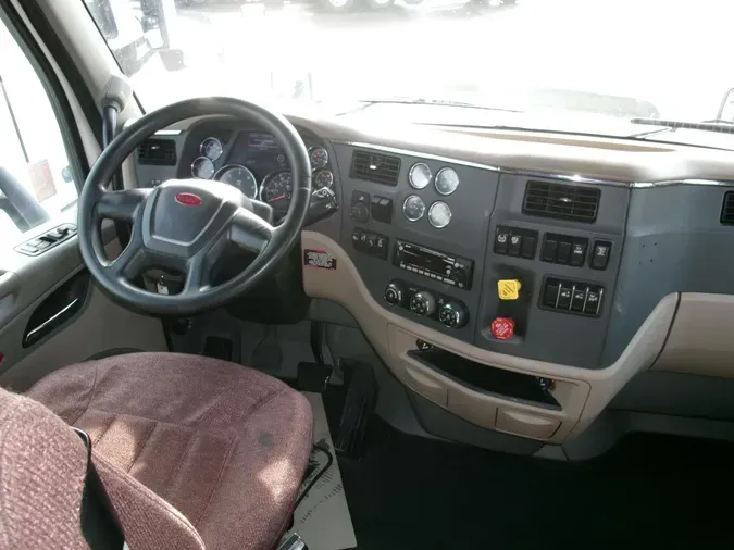 2022 Peterbilt 579