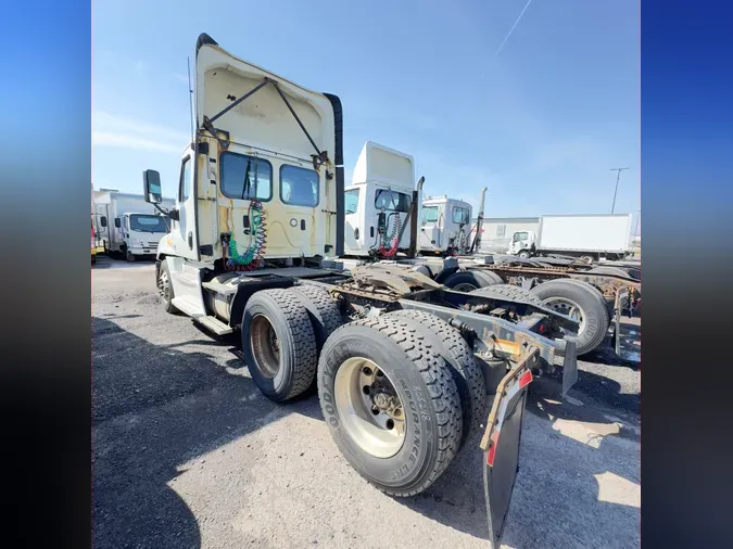 2018 FREIGHTLINER/MERCEDES CASCADIA 125