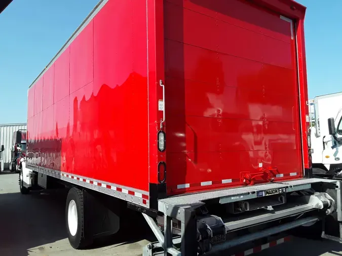 2016 FREIGHTLINER M2 106
