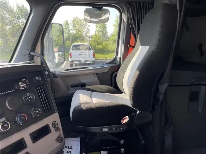 2019 FREIGHTLINER CASCADEVO1