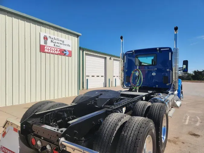 2026 Kenworth W990
