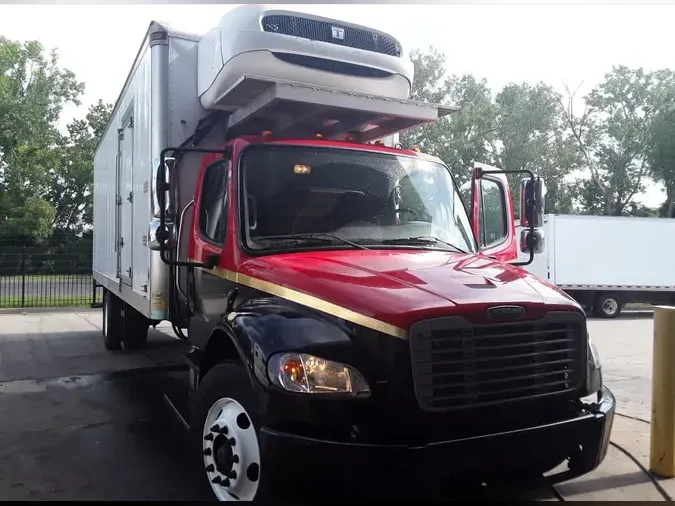 2015 FREIGHTLINER M2 106