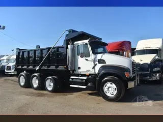 2005 MACK GRANITE CV713