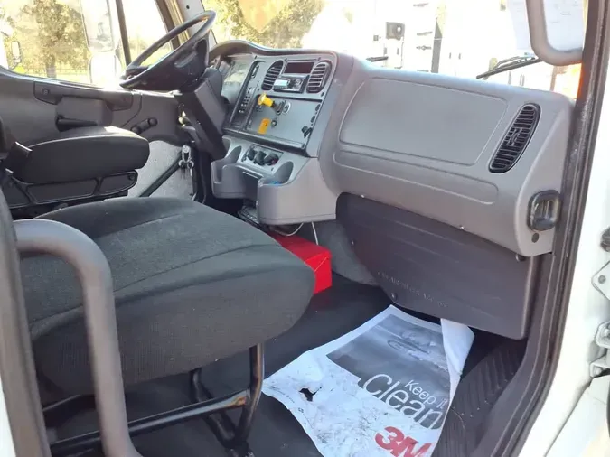 2019 FREIGHTLINER/MERCEDES M2 106