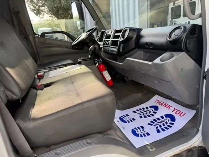 2018 HINO HINO 195
