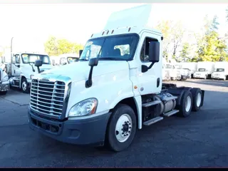 2018 FREIGHTLINER/MERCEDES CASCADIA 125