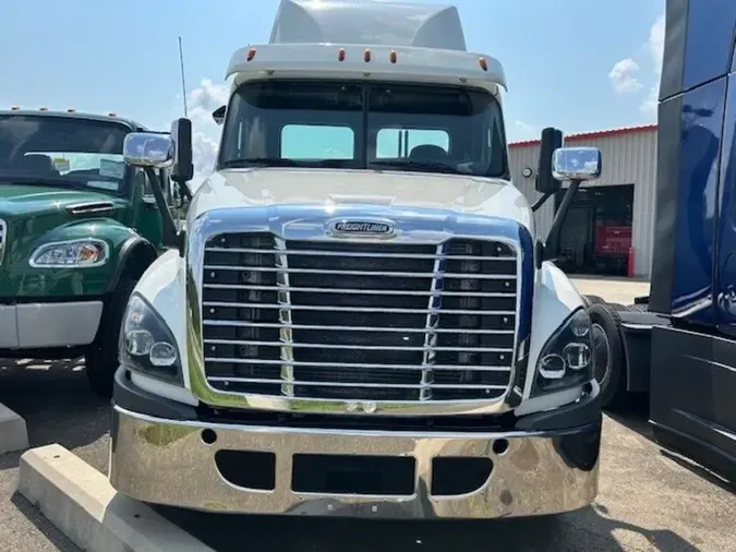 2018 Freightliner CASCADIA 125