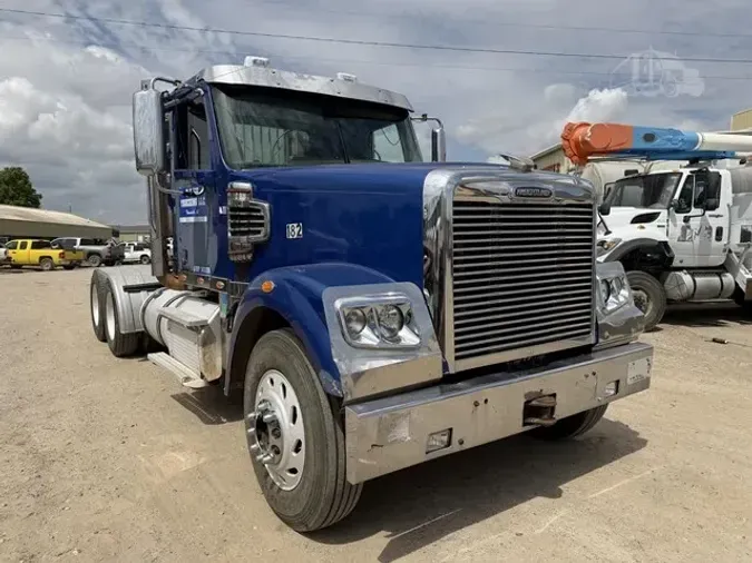 2014 FREIGHTLINER CORONADO 132