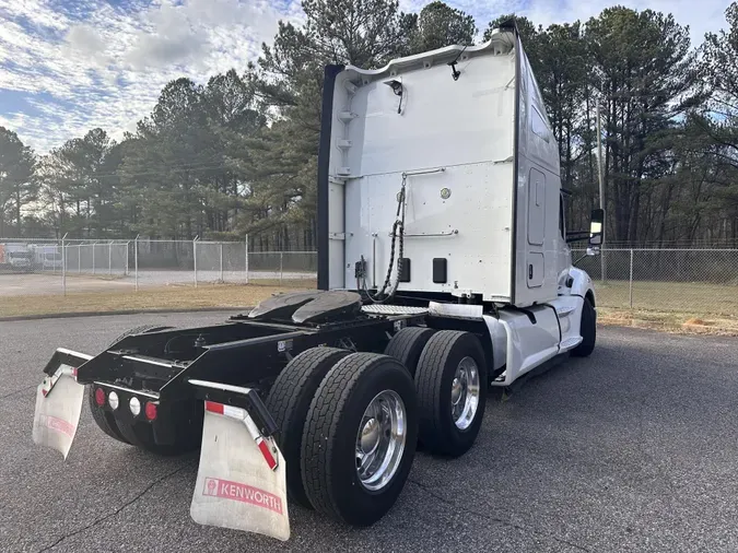 2020 Kenworth T680