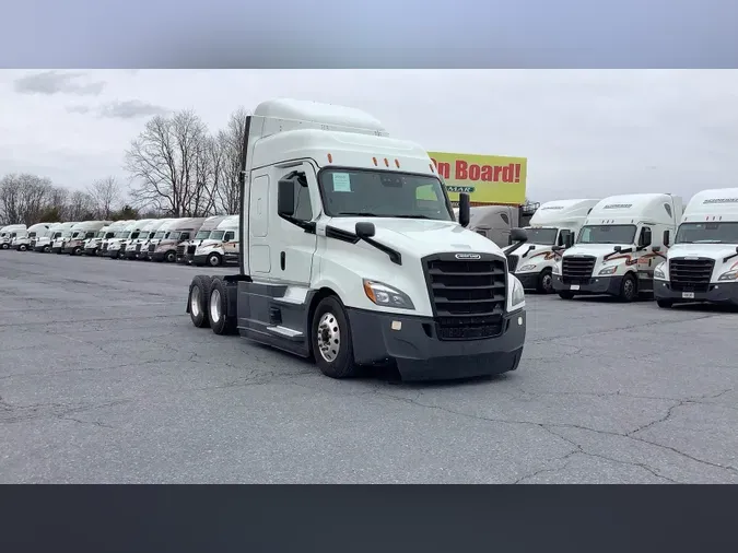 2021 Freightliner Cascadia 126eda2133708989491c8a53adf736b21d1