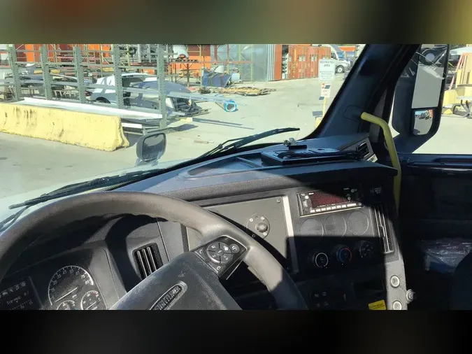 2025 Freightliner Cascadia 126eda24b3ae442e44fa7d1e423416ad1d9