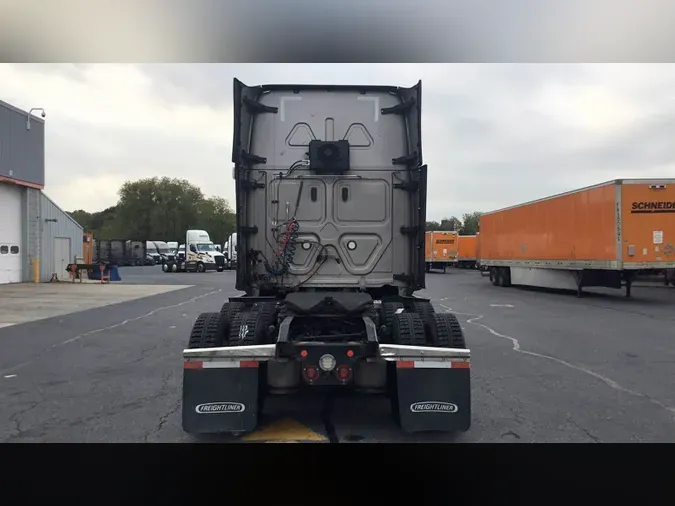 2022 Freightliner Cascadia 126eda3a4727194725a3551631b297ff567