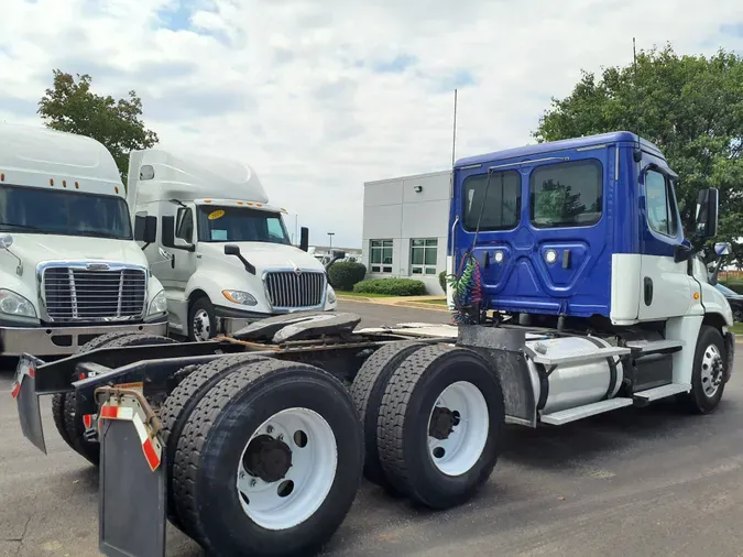 2019 FREIGHTLINER/MERCEDES CASCADIA 125