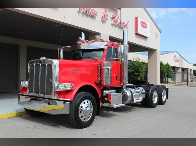 2023 Peterbilt 389eda6c1b36d26b55176748e6e1f1cb3d2