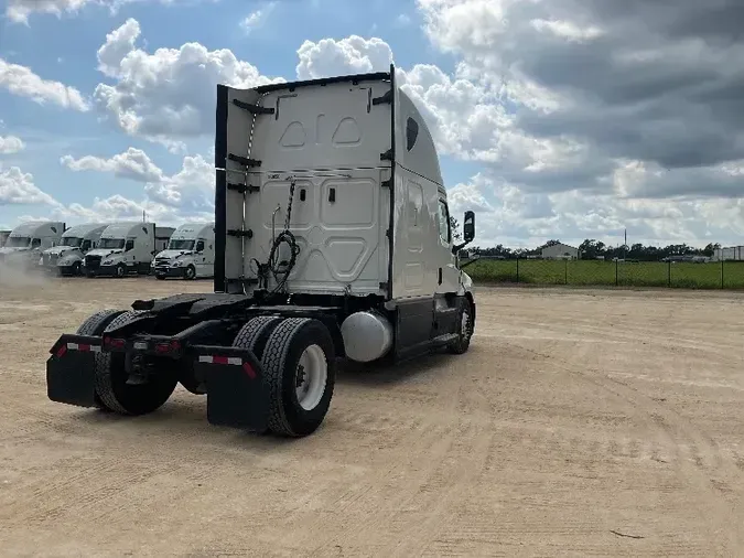 2020 Freightliner T12642ST