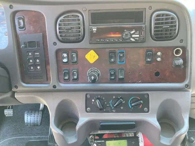 2019 FREIGHTLINER/MERCEDES M2 106eda9d59553a79c8d54f5429bd11f79d5