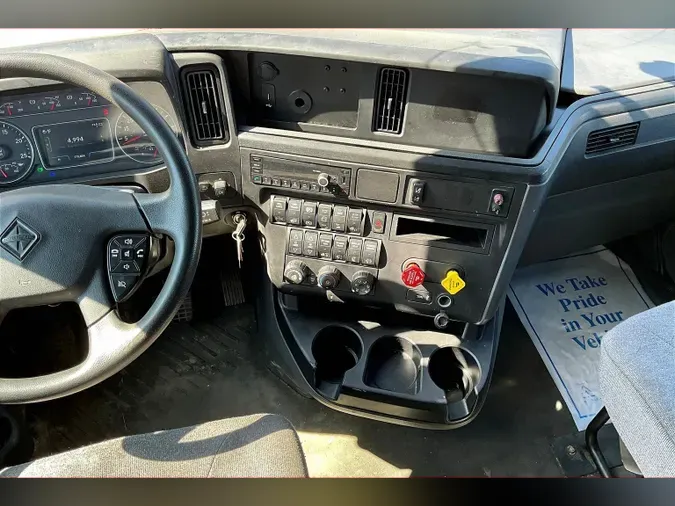 2022 INT LT625 6x4