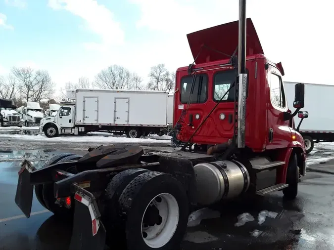 2019 FREIGHTLINER/MERCEDES CASCADIA 113