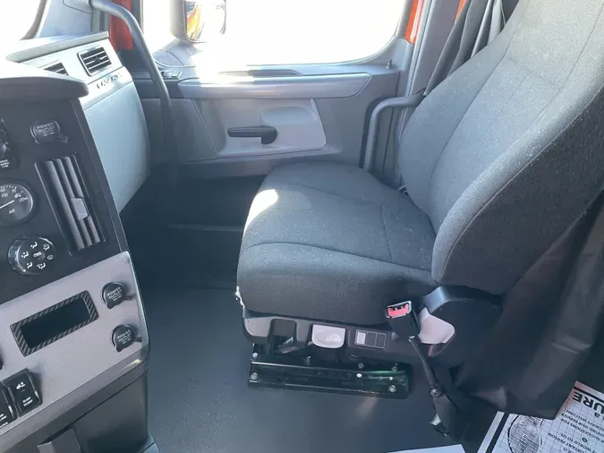 2022 Freightliner Cascadiaedaac238184193b0acc9ce8945533c68