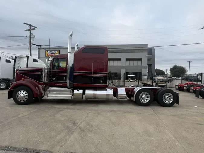 2024 Kenworth W900edafc690670cc72d01bbcc1f046f5f34