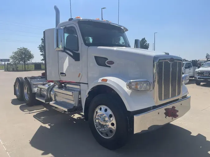 2022 Peterbilt 567