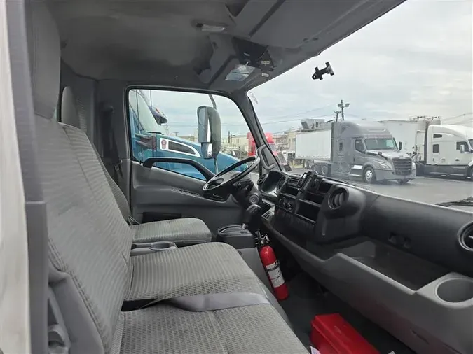 2019 HINO 195