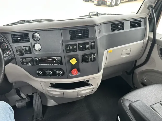 2021 Peterbilt 579