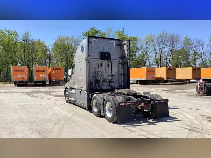 2020 Freightliner Cascadia