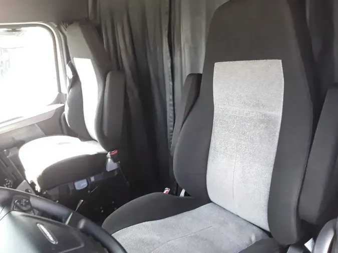 2019 FREIGHTLINER CASCADIA