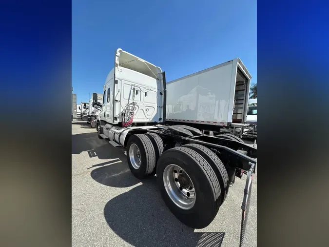 2020 FREIGHTLINER/MERCEDES NEW CASCADIA 116
