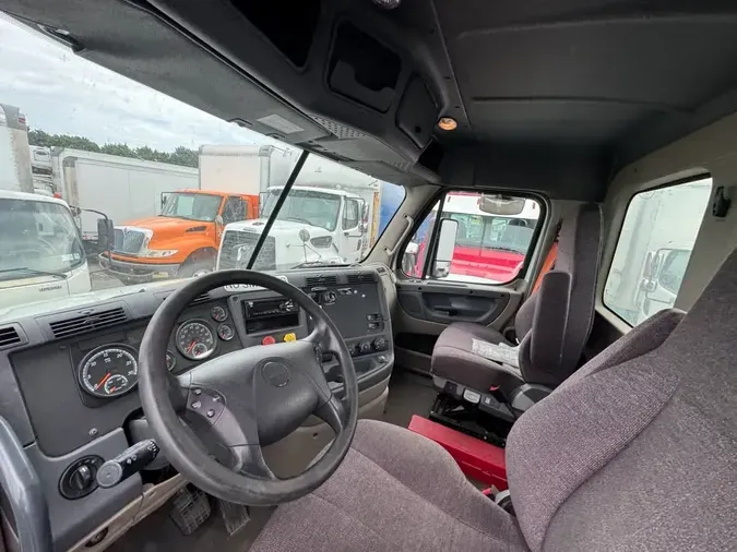 2019 FREIGHTLINER CASCADIA 125