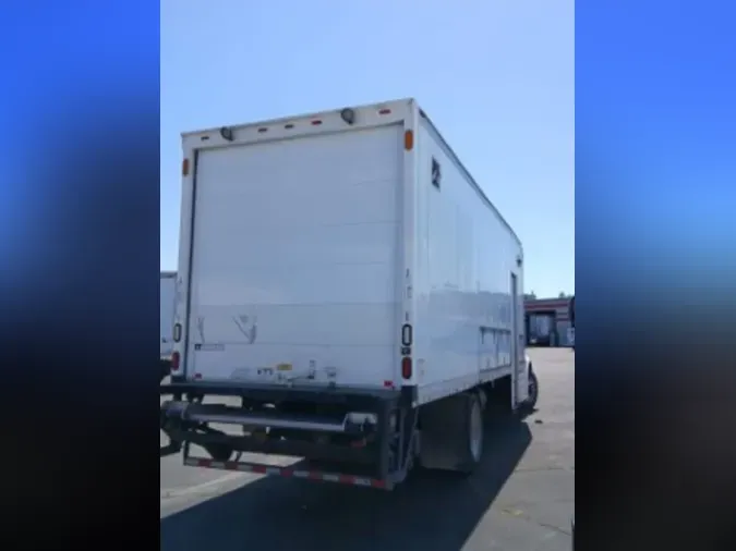 2012 FREIGHTLINER/MERCEDES M2 106