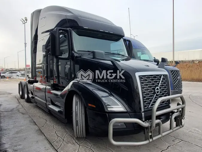 2022 VOLVO VNL64T760