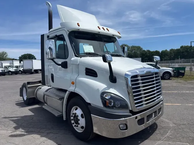 2020 FREIGHTLINER/MERCEDES CASCADIA 113