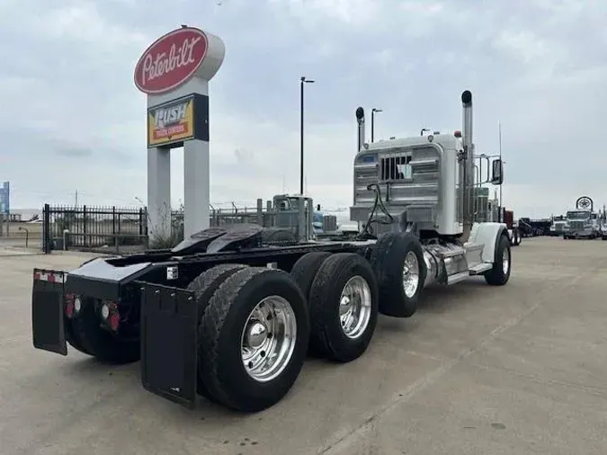 2021 Peterbilt 389