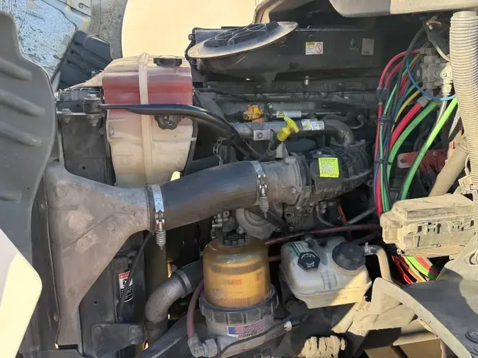 2017 FREIGHTLINER/MERCEDES CASCADIA 113eddc5d7f51fd6494c6ac4d8aa1a3ef82