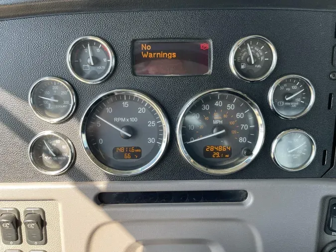 2015 Peterbilt 389