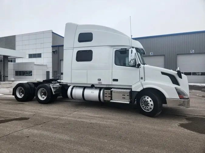 2018 VOLVO VNL64T780