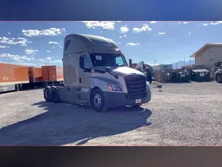 2022 Freightliner Cascadia